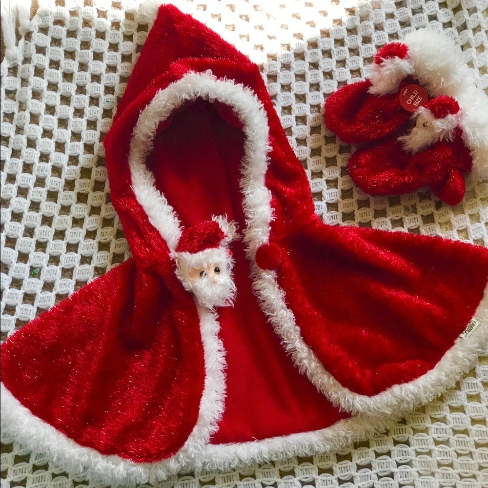 Rare Toddler Santa Clause Hoodie Cape and Mittens